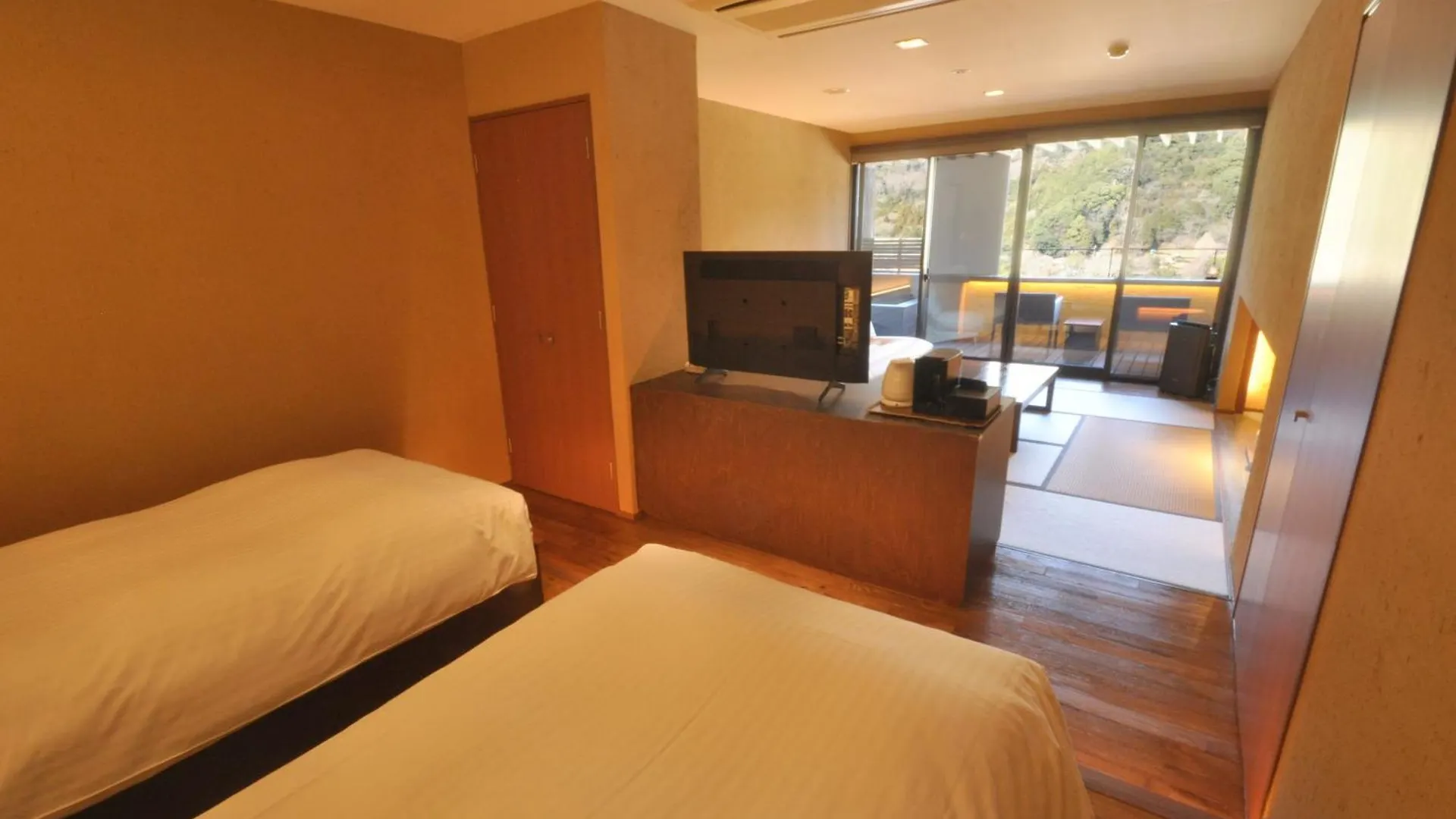 Aura Tachibana Hotel Hakone