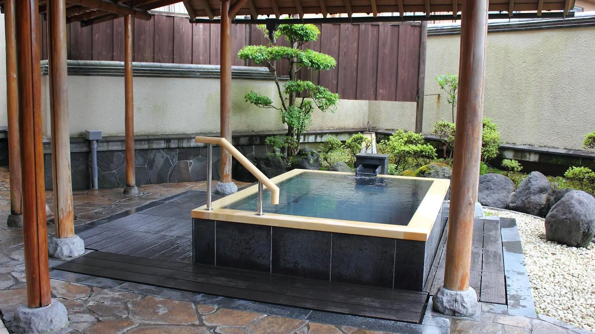 Aura Tachibana Hotel Hakone 4*,  Japan