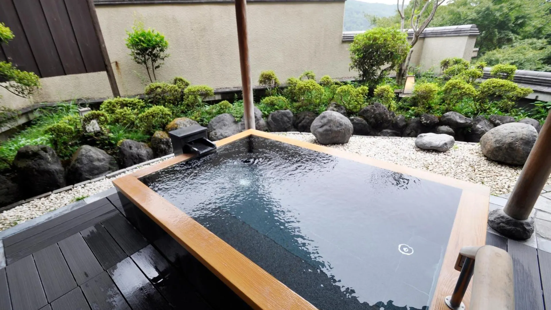 Aura Tachibana Hotel Hakone Ryokan