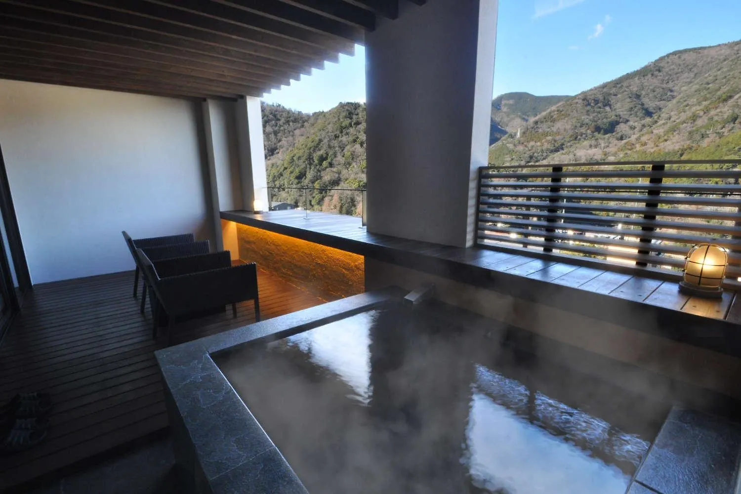 Aura Tachibana Hotel Hakone Ryokan